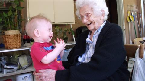 «Η πεθερά μου φωνάζει τον γιο μας με το όνομα του παππού αντί με αυτό που του δώσαμε»