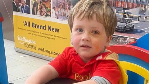 3χρονο αγοράκι έμεινε σχεδόν τυφλό στο ένα μάτι από αντισηπτικό