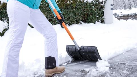 Πώς να αντιμετωπίσετε το χιόνι και την παγωνιά εντός και εκτός σπιτιού