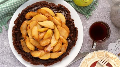 Υπέροχη σοκολατόπιτα με αχλάδια και… λίγες θερμίδες!