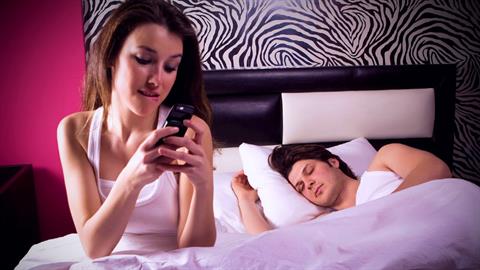 5 λάθη των αντρών που οδηγούν τις συζύγους τους στην απιστία