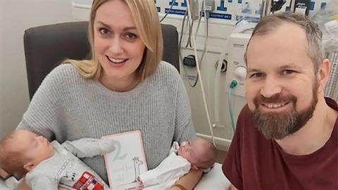 Έμεινε έγκυος ενώ ήταν ήδη έγκυος και γέννησε... δίδυμα!