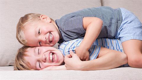 «Το διασκεδαστικό κόλπο που έβαλε τέλος στους καβγάδες των παιδιών μας»