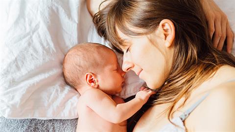 «Μου λείπουν οι μέρες που η κόρη μου ήταν μωράκι και την κοίμιζα στο στήθος μου»