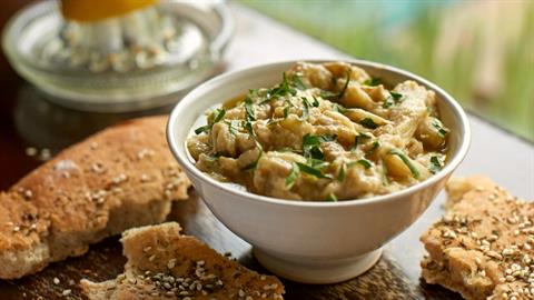 3 λαχταριστές αλοιφές για να βουτήξετε τη λαγάνα σας