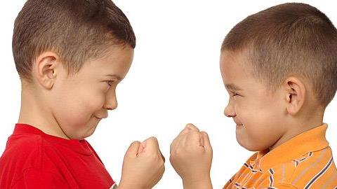 Μαθαίνοντας στα παιδιά να αντιμετωπίζουν τους καυγάδες