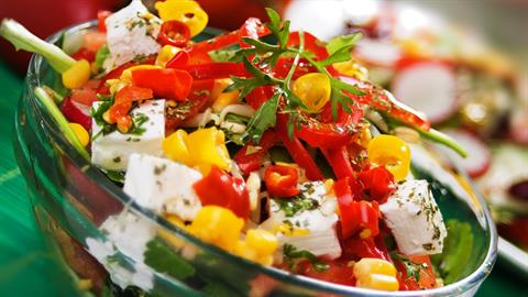 4 σαλάτες για το τραπέζι της Καθαράς Δευτέρας