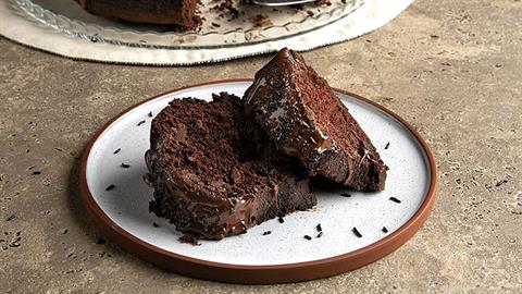 3 συνταγές για νηστίσιμα κέικ που θα σου λύσουν τα χέρια τη Σαρακοστή