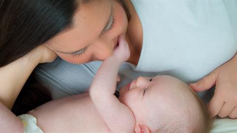 Η μητέρα είναι η πρώτη και παντοτινή αγάπη του παιδιού της