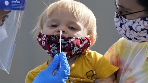 Άνοιγμα σχολείων: υποχρεωτικά τα τεστ για να συμμετέχουν τα παιδιά στο μάθημα