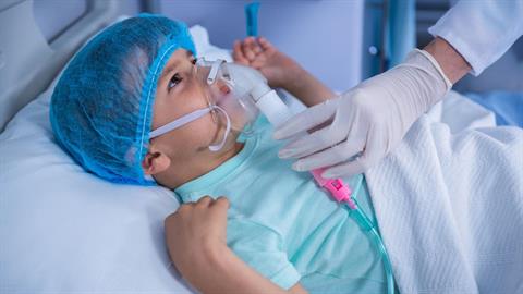 Πεθερά παραλίγο να σκοτώσει 6χρονο επειδή δεν πίστεψε πως έχει αλλεργία στα φιστίκια