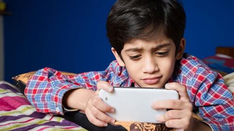 12χρονος έμεινε εγκεφαλικά νεκρός εξαιτίας ενός παιχνιδιού στο Tik Tok