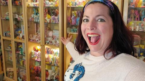 Γυναίκα αποκτά όλα τα «Μικρό μου Πόνυ» που ονειρευόταν από παιδί!