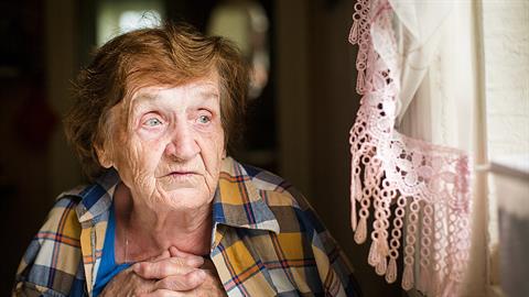 Σοκ: Κλείνουν τους γονείς τους στο γηροκομείο για να αρπάξουν την περιουσία τους