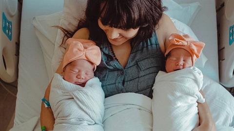 Διπλός «μπελάς»: η μαγεία των διδύμων μέσα από 10 υπέροχες φωτογραφίες