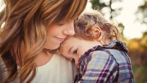 «Μαμά, φοβάμαι...»: πώς να βοηθήσετε το παιδί να αντιμετωπίσει τους φόβους του