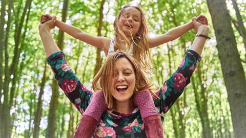 Πώς φανταζόμουν τον εαυτό μου ως μαμά όταν ήμουν παιδί (καμία σχέση!)