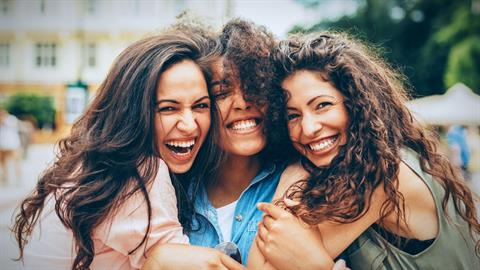 Ακόμα και οι φιλίες χρειάζονται όρια για να μένουν δυνατές και αναλλοίωτες