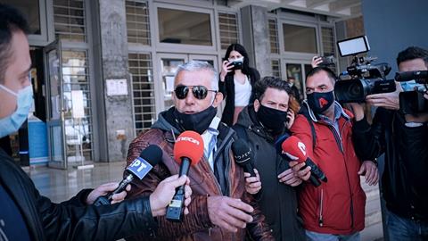 Ποινική δίωξη σε μπαμπά μαθητή που πήγε σχολείο για 2η μέρα χωρίς self test