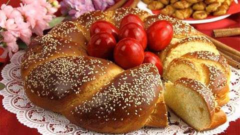 Νηστίσιμο τσουρέκι, πανεύκολο και αφράτο