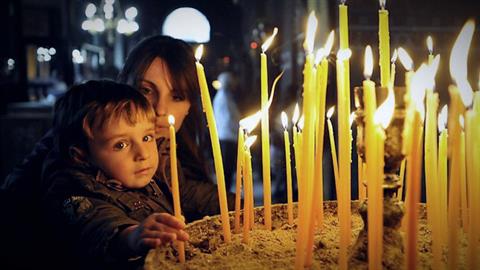 Νονοί, μην ξεχνάτε τα βαφτιστήρια σας! Η αποστολή σας είναι ιερή