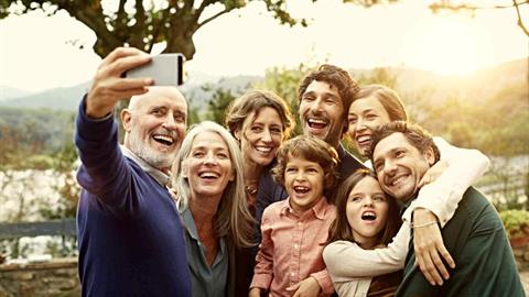 Θέλεις να χτίσεις μια ευτυχισμένη ζωή; Η οικογένεια είναι τα θεμέλια!