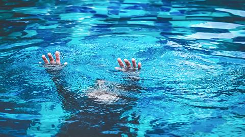 13χρονος έσωσε 2χρονο αγοράκι από βέβαιο πνιγμό σε πισίνα