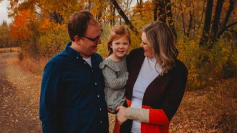 3χρονο κοριτσάκι στραγγαλίστηκε ενώ σκαρφάλωνε σε σχοινιά στην παιδική χαρά