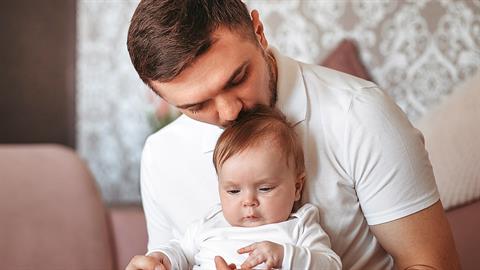 «Ευτυχώς που υπάρχουν κάτι μπαμπάδες σαν και εσάς...»