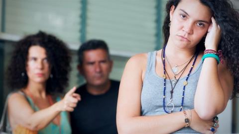 Το μεγαλύτερο bullying για τα κιλά συμβαίνει μέσα στην οικογένεια σύμφωνα με έρευνα