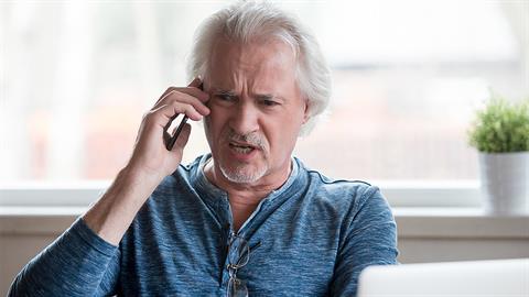 «Ο μπαμπάς μου είναι έξαλλος μαζί μου γιατί δεν θα δώσω στο παιδί μου το όνομά του»