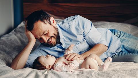 Τι συμβαίνει στο σώμα των αντρών όταν γίνονται... μπαμπάδες!