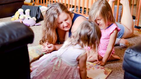 «Μαθαίνω στα παιδιά μου να κάνουν λάθη γιατί έτσι θα γίνουν καλύτεροι άνθρωποι»