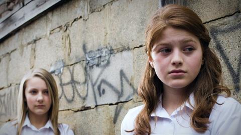 Πώς καταλαβαίνουμε ότι το παιδί μας έχει παγιδευτεί σε μια τοξική φιλία