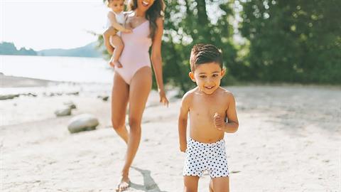  «Γονείς, ξέρω ότι είστε κουρασμένοι αλλά το καλοκαίρι αυτό ανήκει στα παιδιά»