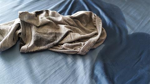 Ο γιος μου έφτασε 8 χρονών και ακόμα κατουριέται τη νύχτα. Τι να κάνω;