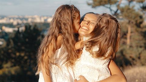 Οι ανιψιές μου είναι οι κόρες που ονειρευόμουν πάντα ν' αποκτήσω