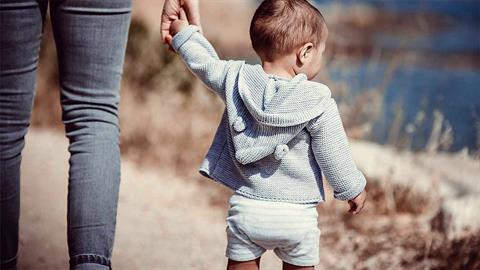 Πιάνουν δουλειά το φθινόπωρο οι νταντάδες της γειτονιάς