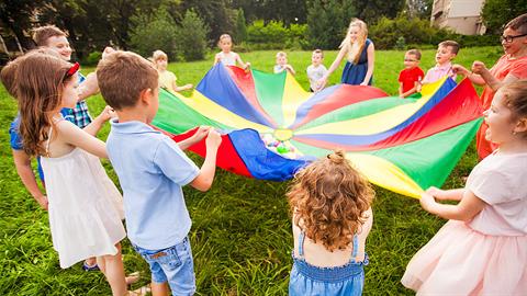 Συναγερμός για κρούσματα σε κατασκηνώσεις σε Χαλκιδική και Χανιά
