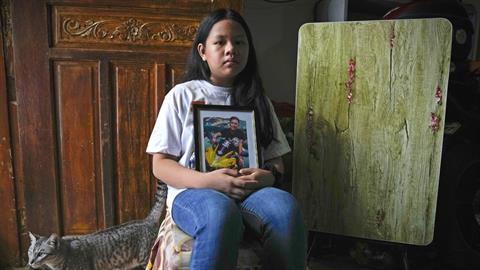 Τα ορφανά παιδιά του κορονοϊού: ένα σκληρό μήνυμα σε κάθε αντιεμβολιαστή