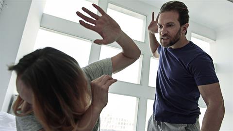 «Απ' το σήκωμα του χεριού ως τον φόνο η απόσταση ίσως είναι μια κακιά στιγμή»