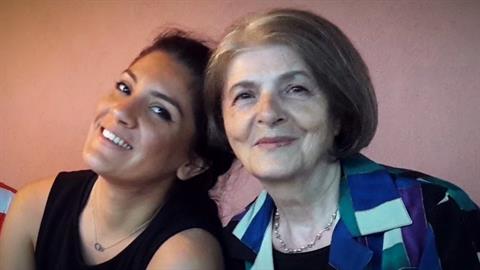 76χρονη έβγαλε το λύκειο με 19,8 και δηλώνει έτοιμη... για το πανεπιστήμιο!