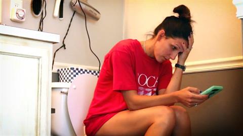 «Είμαι μαμά 8 παιδιών και κάποιες φορές κλειδώνομαι στο μπάνιο για να ηρεμήσω»