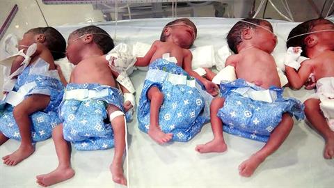 2,5 μήνες μετά τη γέννα τα 9δυμα που έσπασαν το ρεκόρ Γκίνες χαίρουν άκρας υγείας!