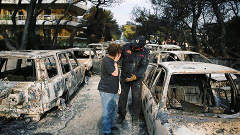 «Αν σκούπιζες πτώματα από το δρόμο, θα καταλάβαινες τη σημασία της εκκένωσης»