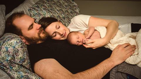 Μη ρωτάτε έναν νέο γονιό «που έχει χαθεί» – αφιερώνει χρόνο στο παιδί του!