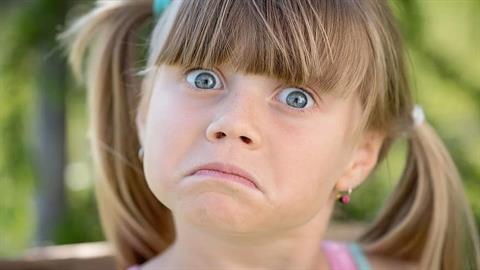 Νύφη δεν θέλει στο γάμο της κοριτσάκι με ΔΕΠΥ για να μη κάνει φασαρία