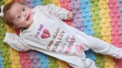 Υποβλήθηκε σε επέμβαση ανοιχτής καρδιάς όταν ήταν 2 εβδομάδων και τα κατάφερε!