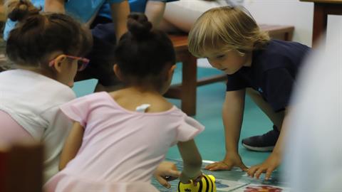 74 μαθητές νηπιαγωγείου θα κάνουν μάθημα σε κοντέινερ αντί για σχολικές αίθουσες