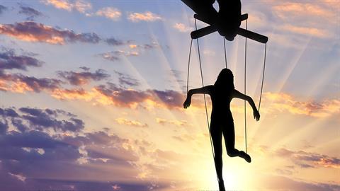 5  τύποι συντρόφων που πρέπει να αποφεύγουμε ακόμα κι αν μας γοητεύουν!